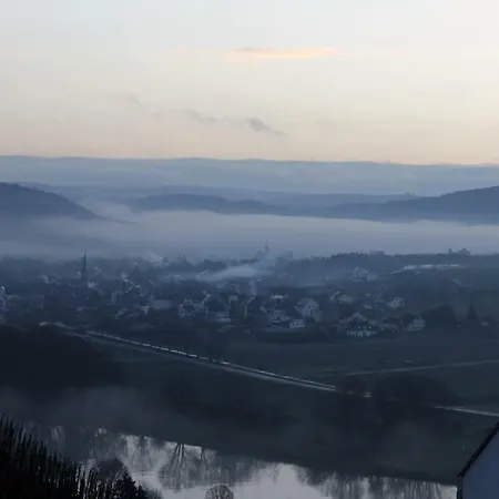 بيت للعطل Moselblick Mit Kostenfreien Oepnv-ticket Ürzig